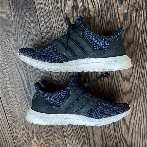 Adidas Ultraboosts - Picture 7 of 11